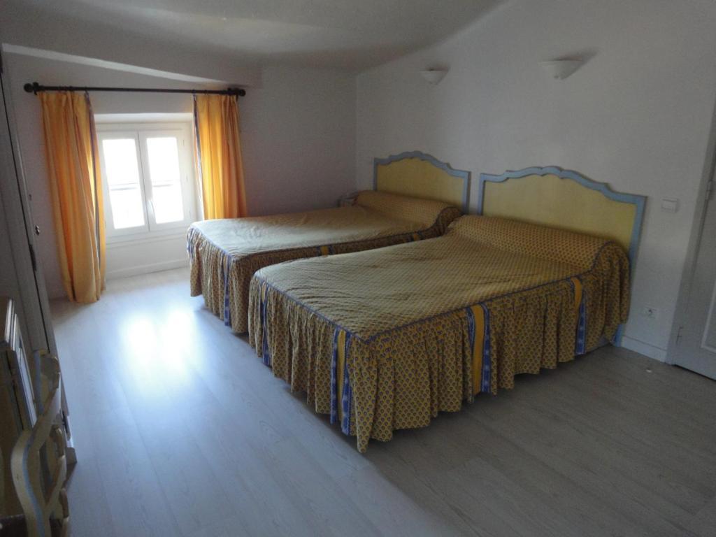 Hotel Du Bosquet Pegomas Room photo